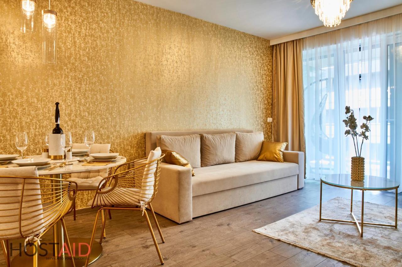 Azur Apartment - Hostaid Сиофок Екстериор снимка