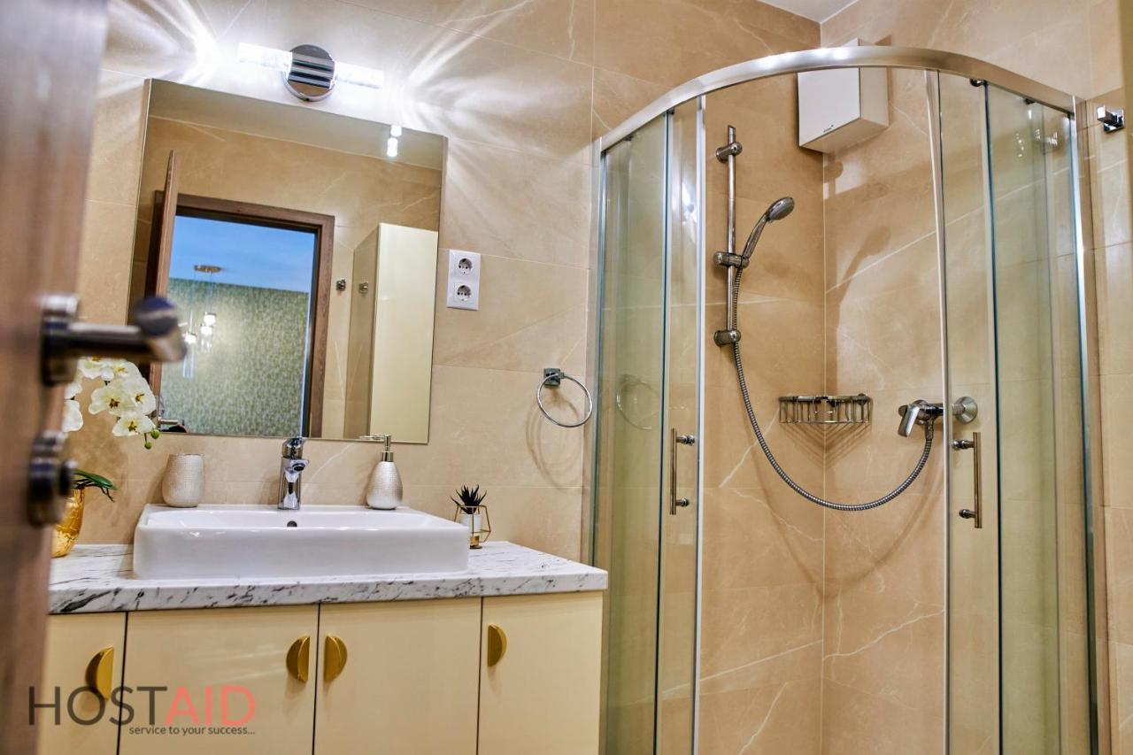 Azur Apartment - Hostaid Сиофок Екстериор снимка