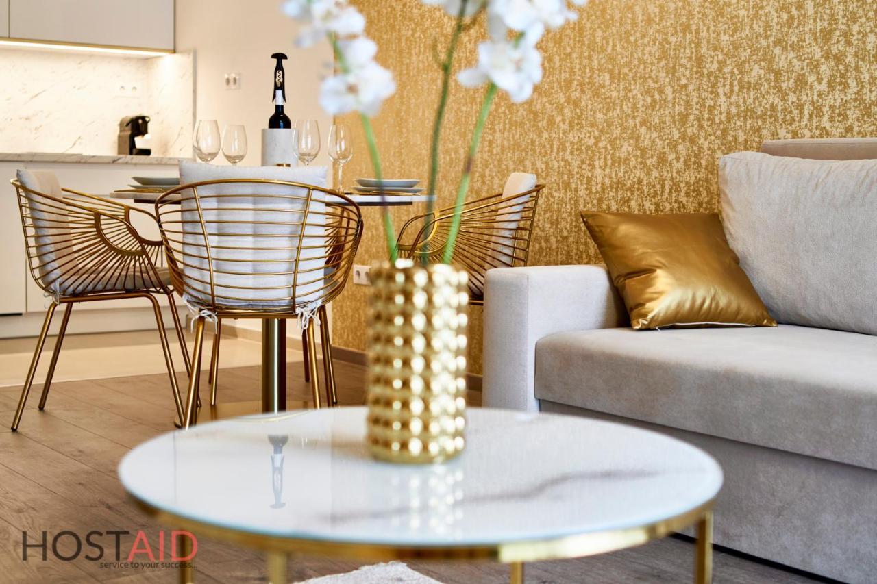 Azur Apartment - Hostaid Сиофок Екстериор снимка