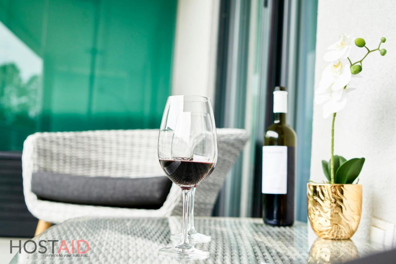 Azur Apartment - Hostaid Сиофок Екстериор снимка