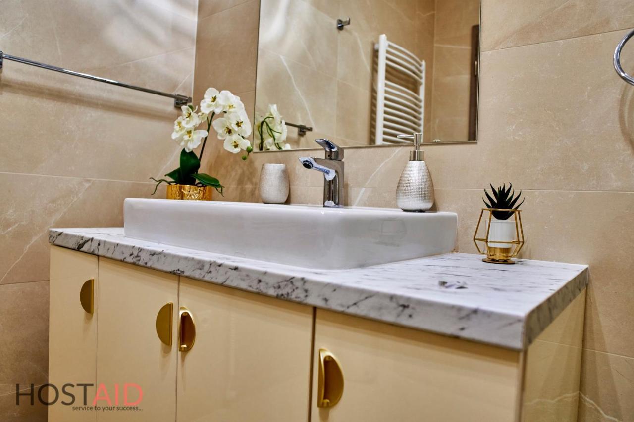 Azur Apartment - Hostaid Сиофок Екстериор снимка