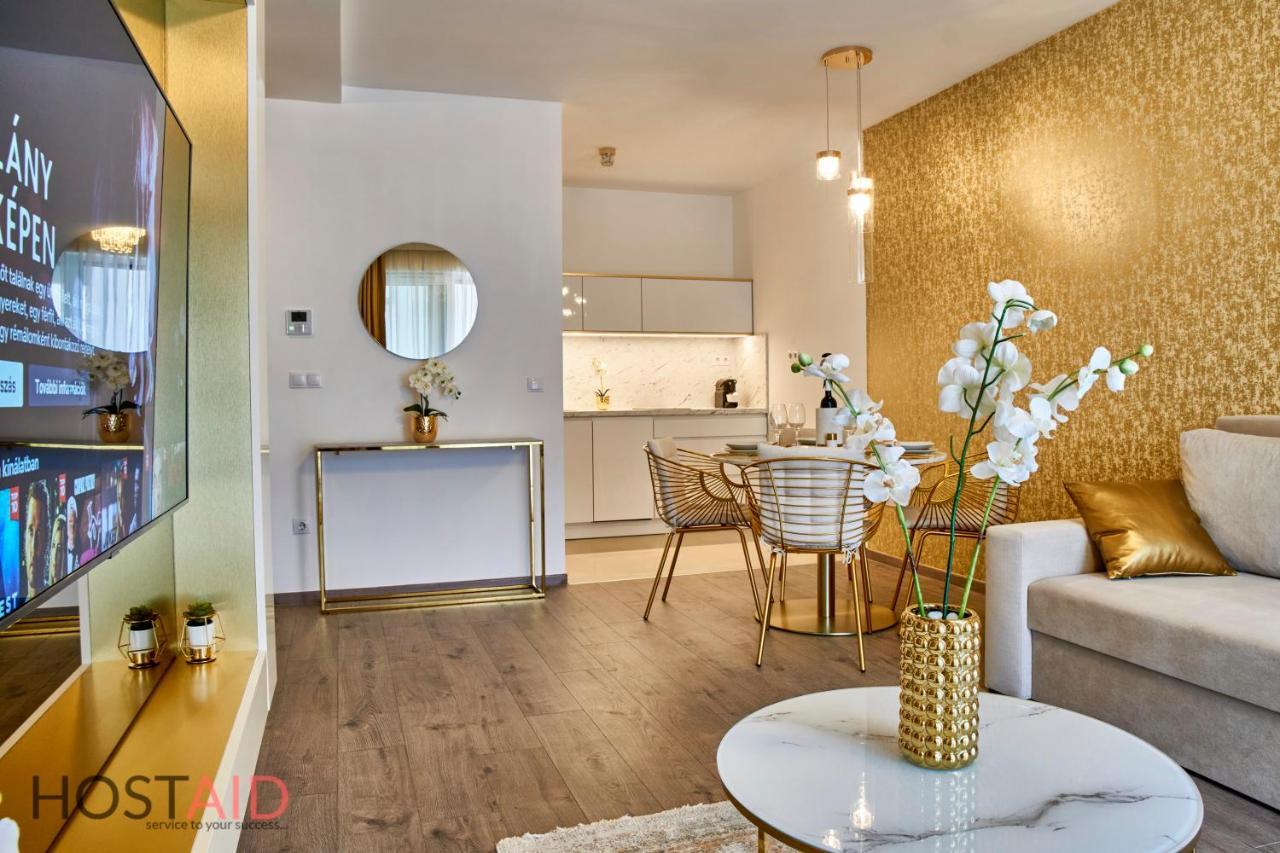 Azur Apartment - Hostaid Сиофок Екстериор снимка